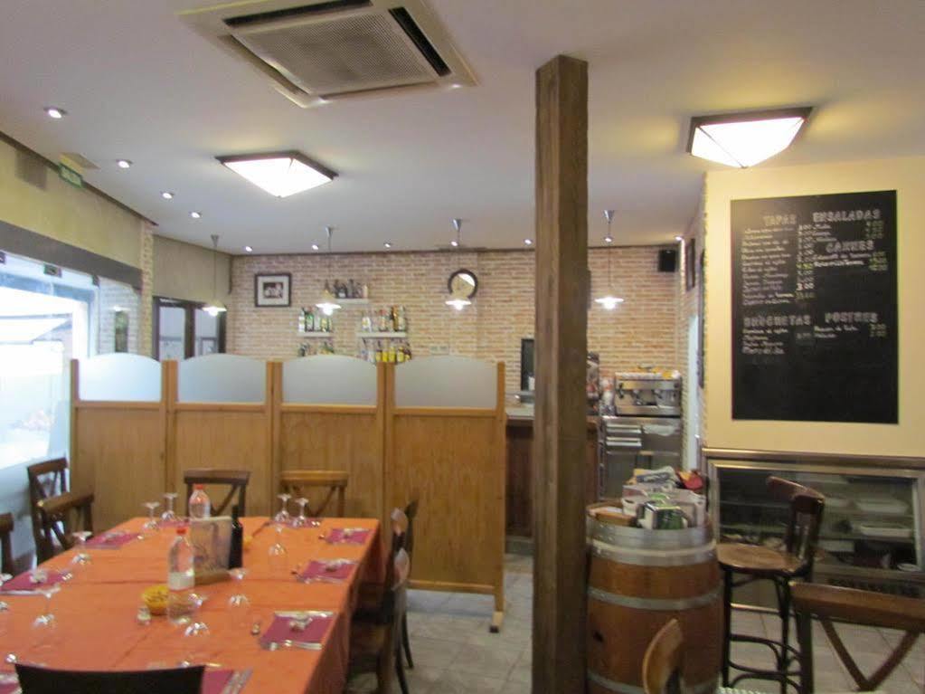 Hostal La Campana Toledo Exterior photo